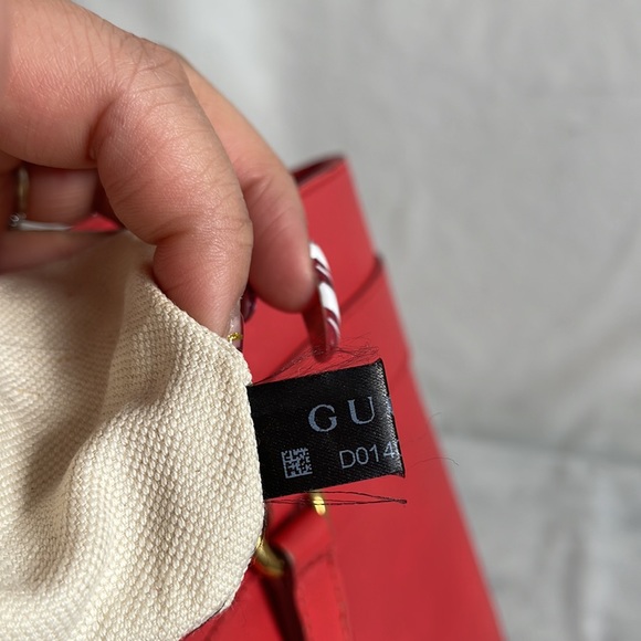 GUCCI Medium Coral Bright Bit Top Handle Tote - Picture 13 of 16